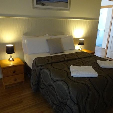 Caseys Beach Holiday Park Sunshine Bay エクステリア 写真