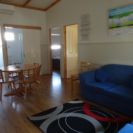 Caseys Beach Holiday Park Sunshine Bay エクステリア 写真