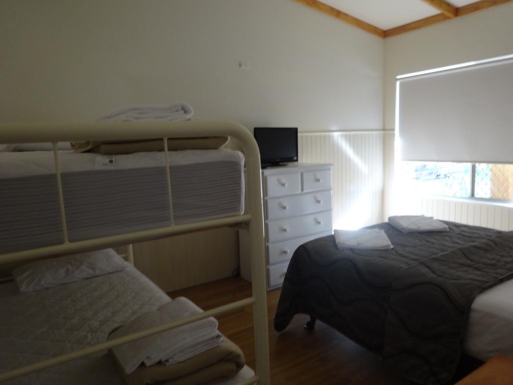Caseys Beach Holiday Park Sunshine Bay エクステリア 写真