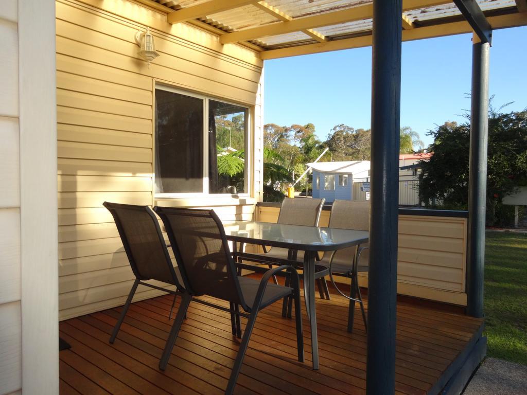 Caseys Beach Holiday Park Sunshine Bay エクステリア 写真