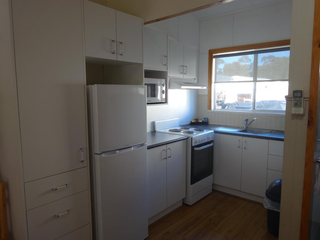 Caseys Beach Holiday Park Sunshine Bay エクステリア 写真