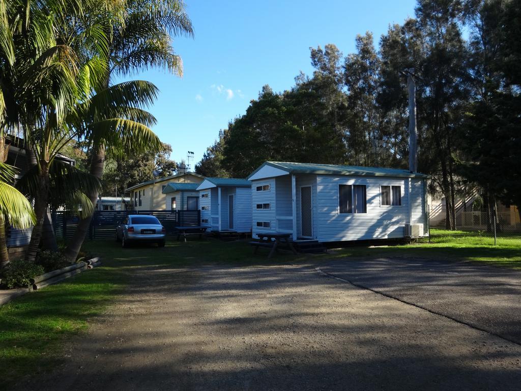 Caseys Beach Holiday Park Sunshine Bay エクステリア 写真
