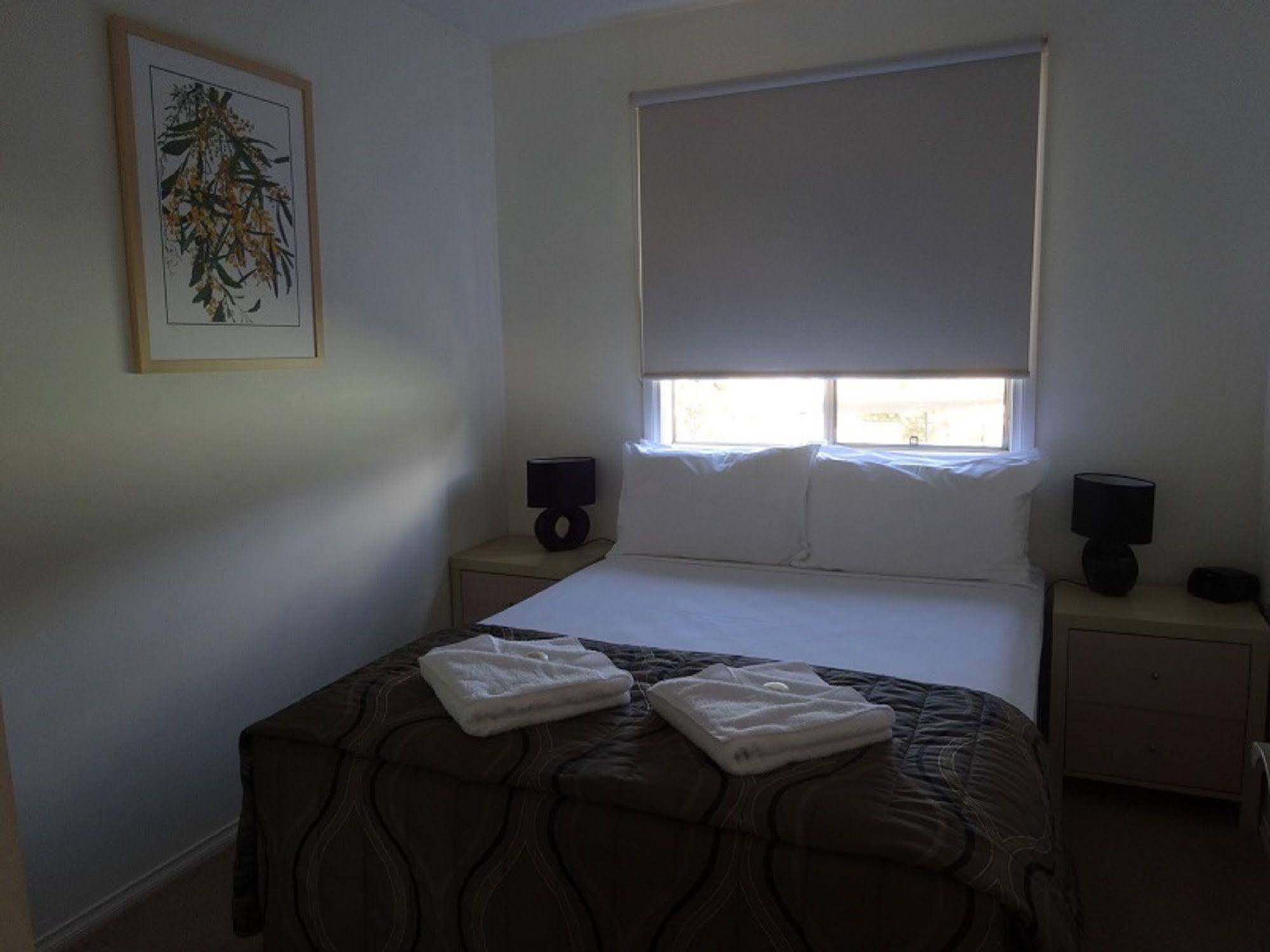 Caseys Beach Holiday Park Sunshine Bay エクステリア 写真